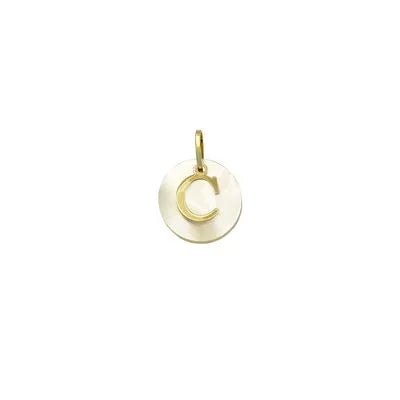 Pingente Madrepérola Com Letra C Em Ouro 18K.